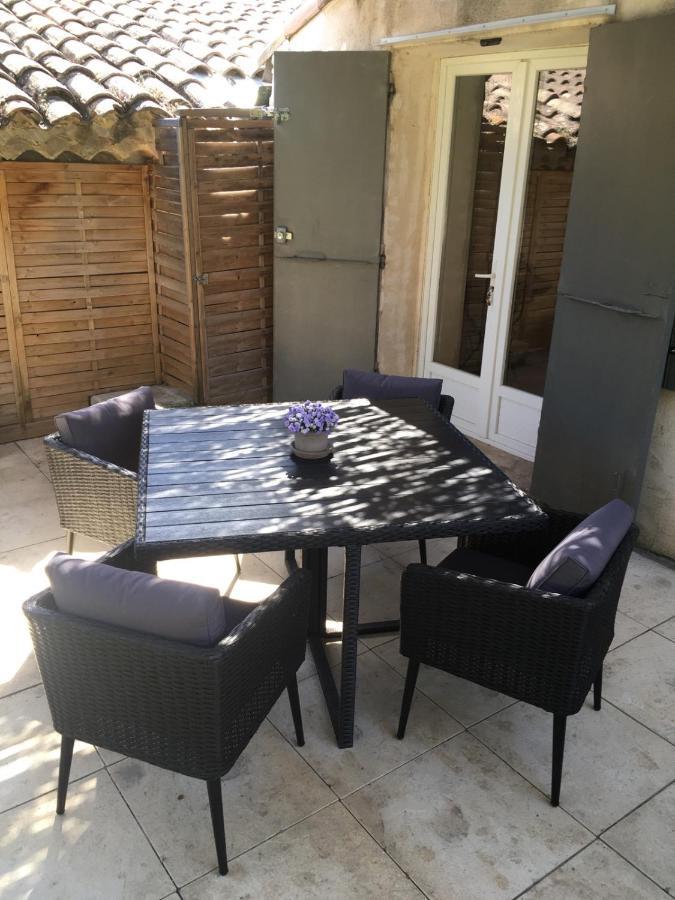 Juste Derriere Chez Nous Vila Boulbon Exterior foto